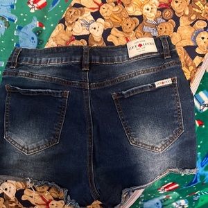 Short shorts